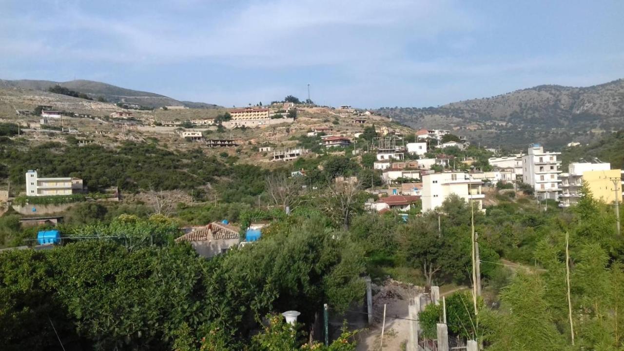 Gezos Apartment Himare Luaran gambar