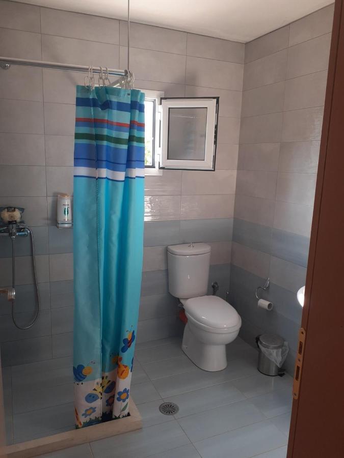 Gezos Apartment Himare Luaran gambar