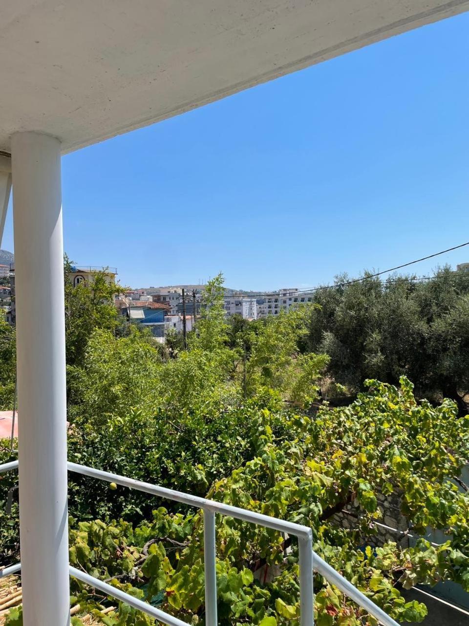 Gezos Apartment Himare Luaran gambar