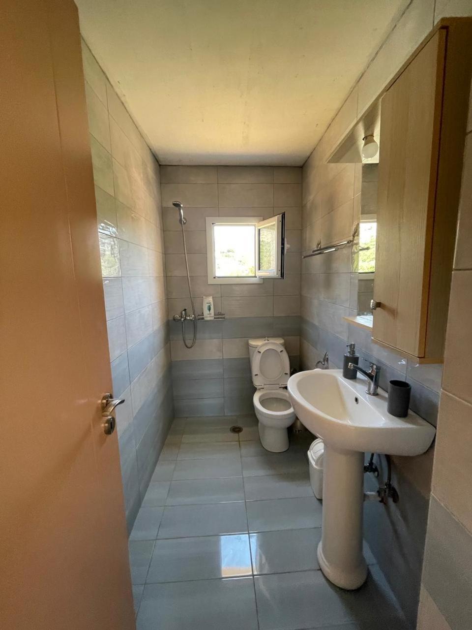 Gezos Apartment Himare Luaran gambar