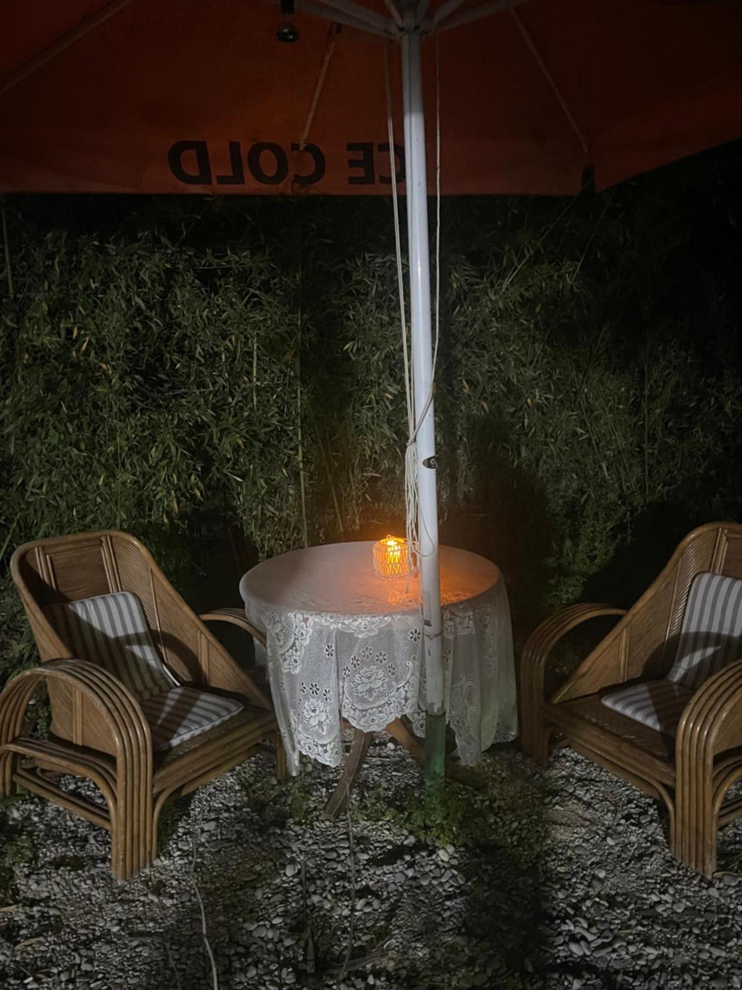 Gezos Apartment Himare Luaran gambar